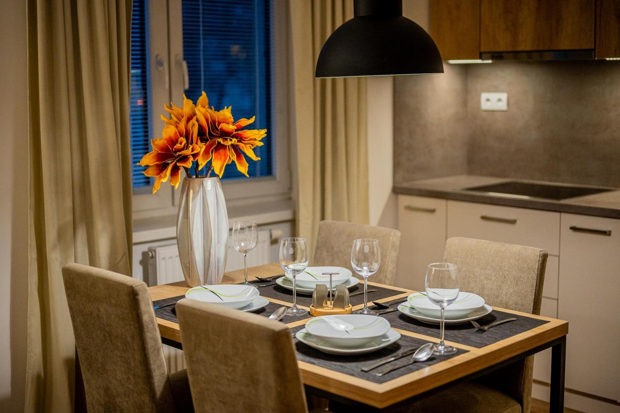Old Town City Center Apartment 1 - Private Parking Included Košice Eksteriør bilde