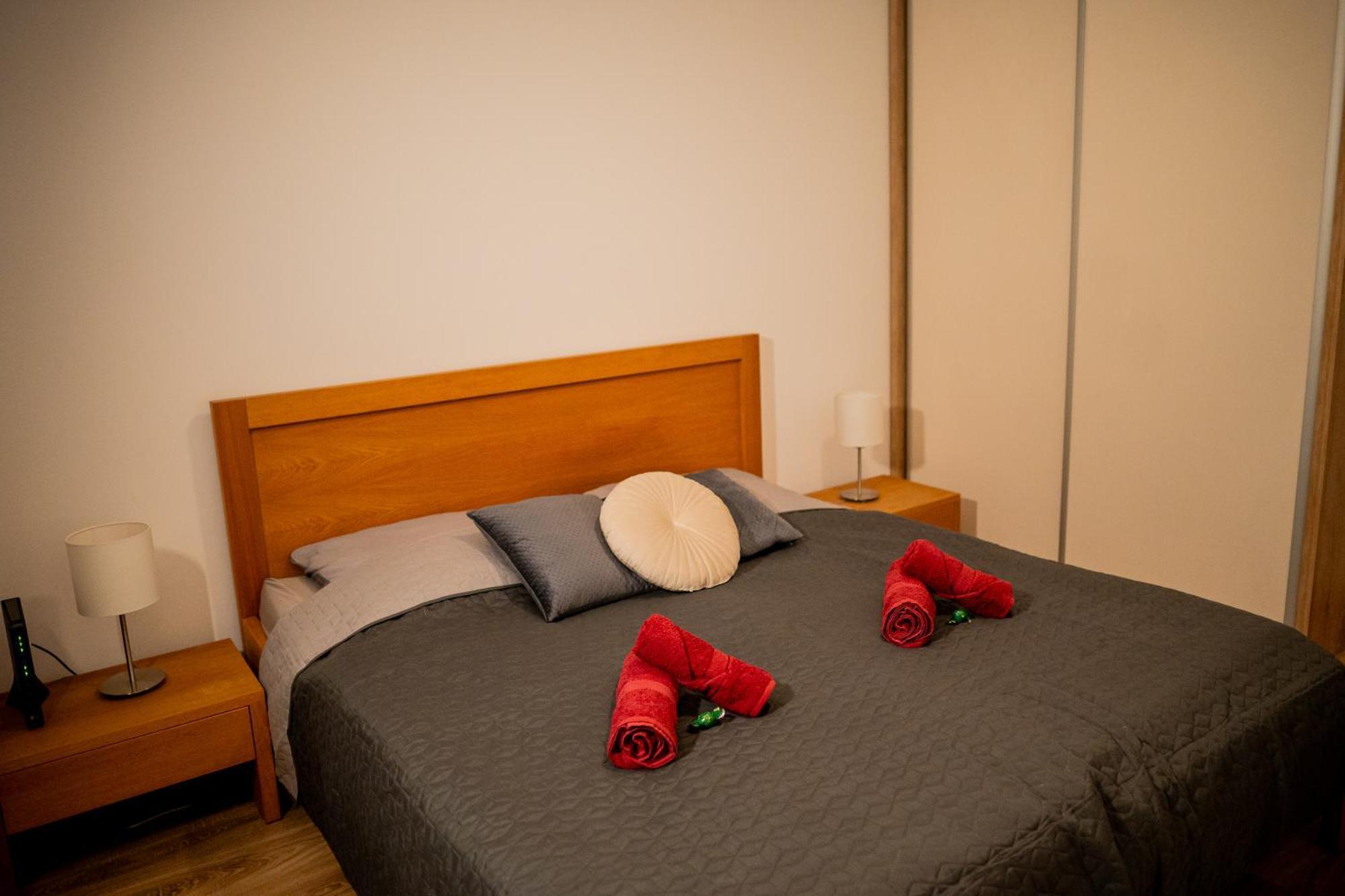 Old Town City Center Apartment 1 - Private Parking Included Košice Eksteriør bilde