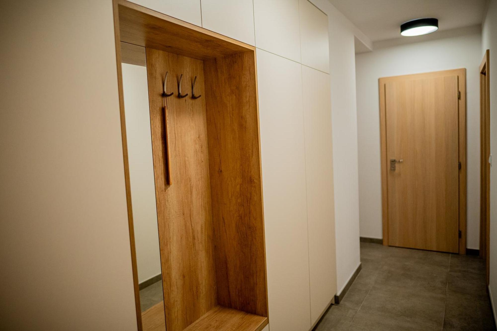 Old Town City Center Apartment 1 - Private Parking Included Košice Eksteriør bilde