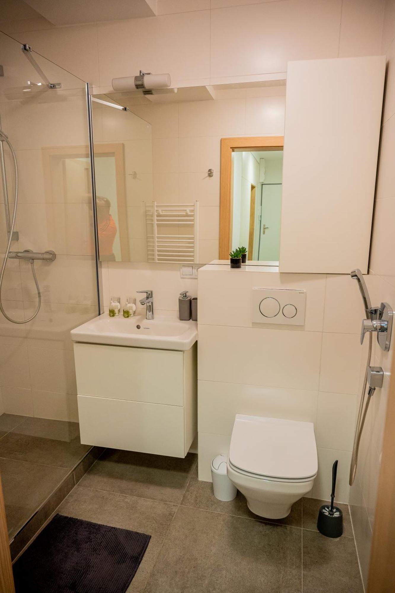 Old Town City Center Apartment 1 - Private Parking Included Košice Eksteriør bilde