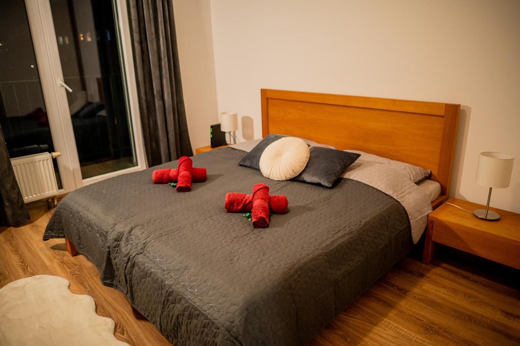Old Town City Center Apartment 1 - Private Parking Included Košice Eksteriør bilde