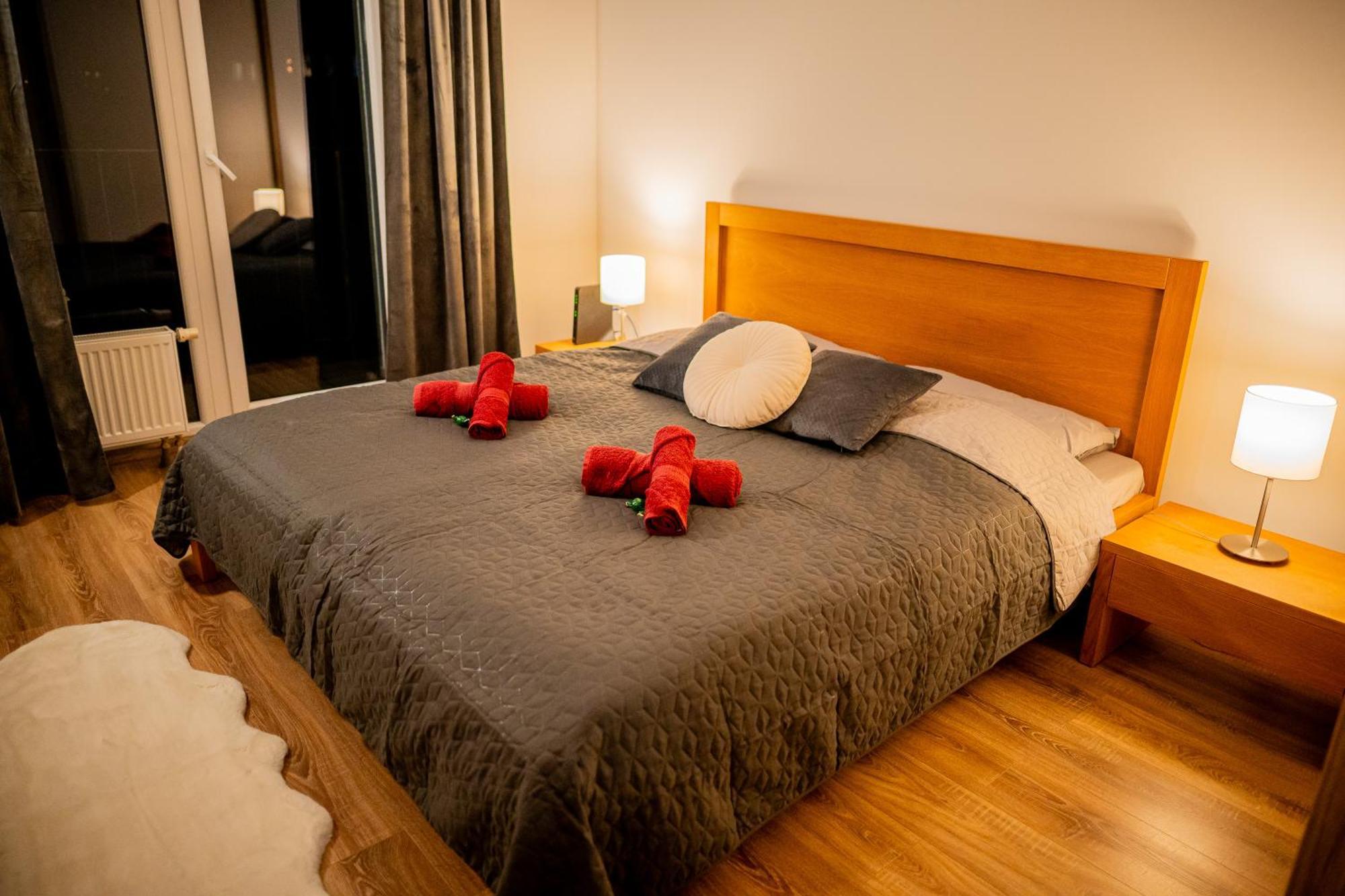 Old Town City Center Apartment 1 - Private Parking Included Košice Eksteriør bilde
