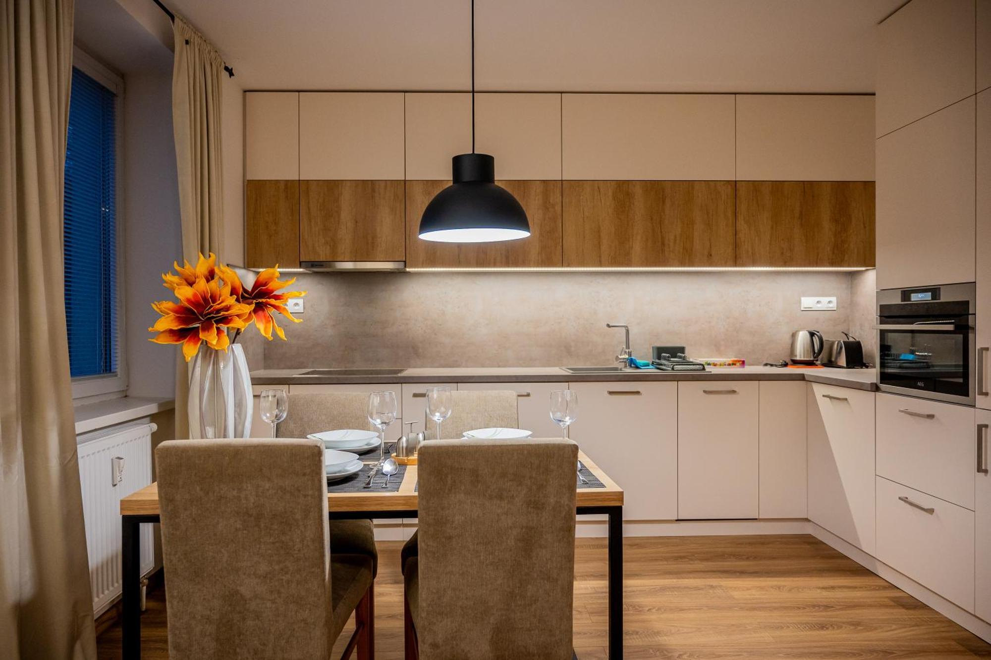 Old Town City Center Apartment 1 - Private Parking Included Košice Eksteriør bilde