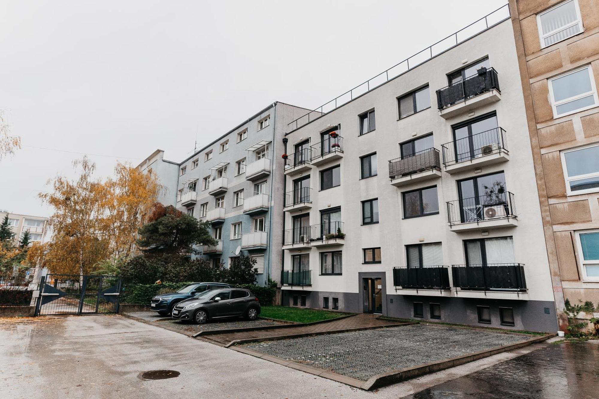 Old Town City Center Apartment 1 - Private Parking Included Košice Eksteriør bilde
